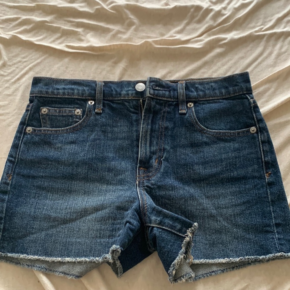 GAP denim shorts size 25